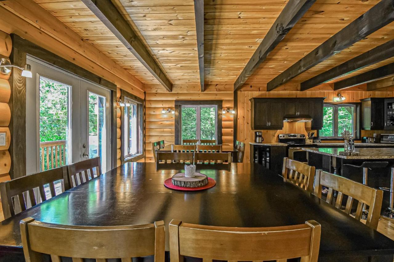 Brown Bear Lodge Brownsburg Eksteriør billede