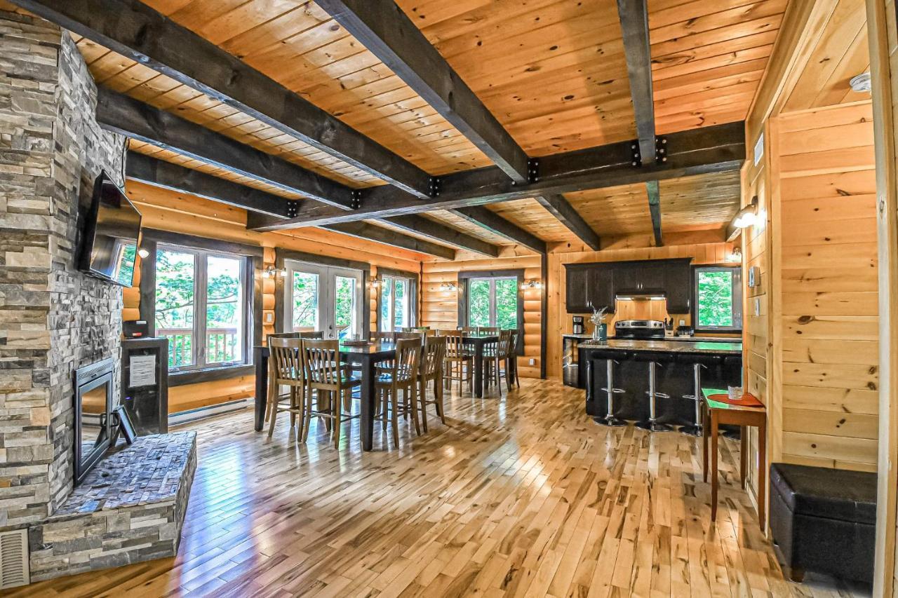 Brown Bear Lodge Brownsburg Eksteriør billede