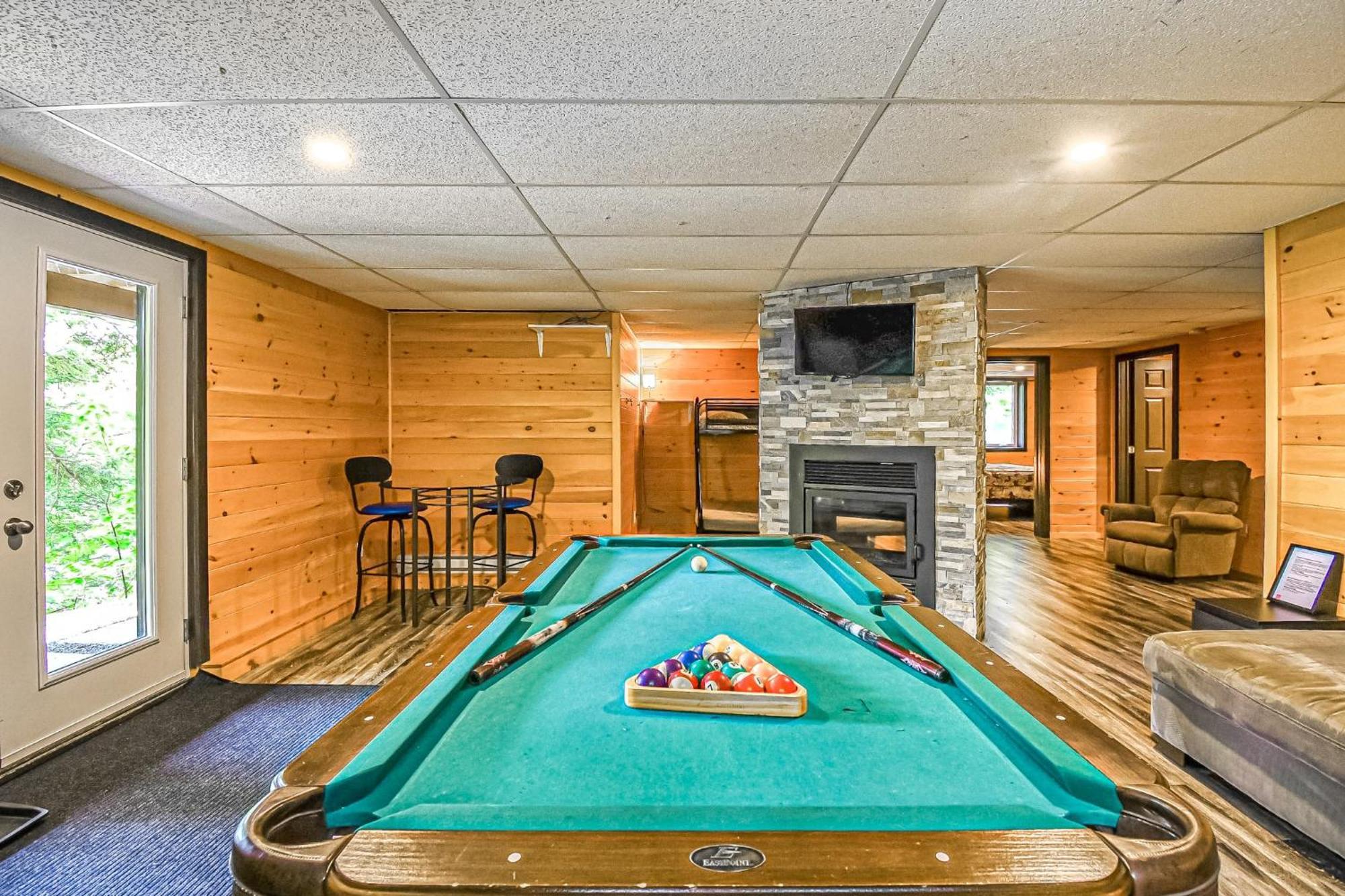 Brown Bear Lodge Brownsburg Eksteriør billede