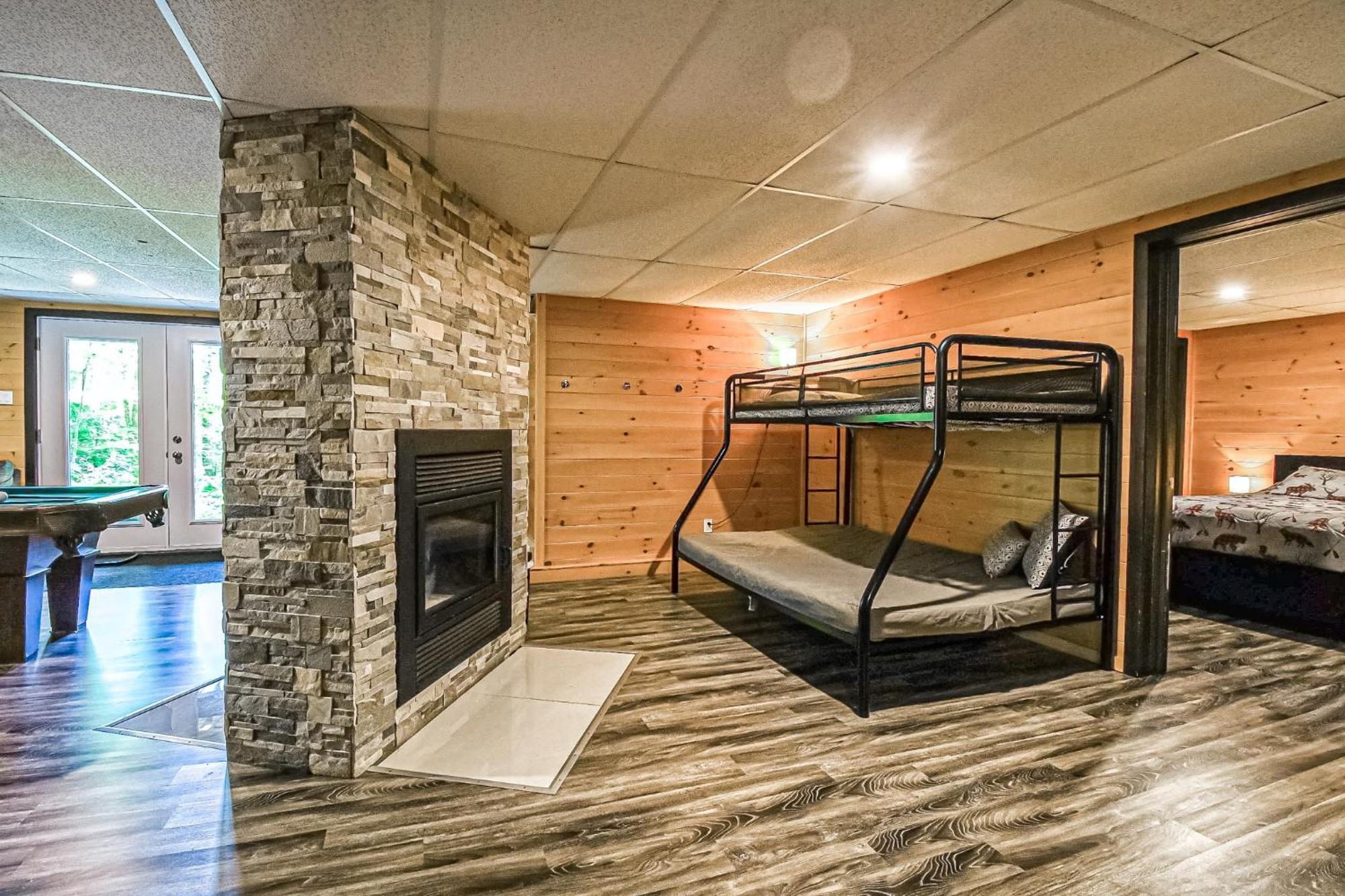Brown Bear Lodge Brownsburg Eksteriør billede